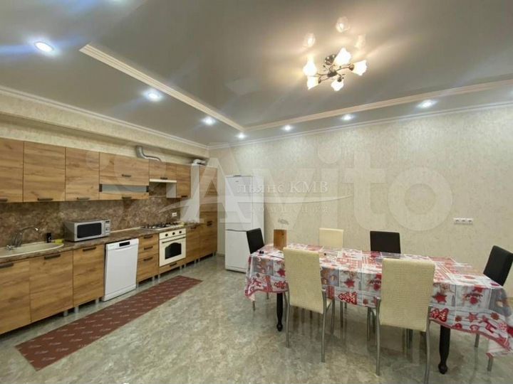 Дом 156 м² на участке 4 сот.