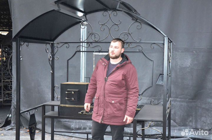 Мангал с крышей