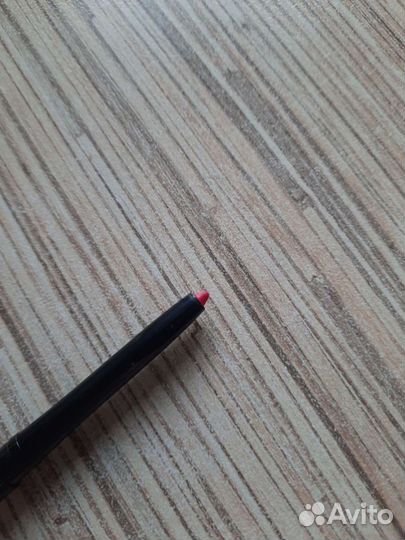 Карандаш для губ