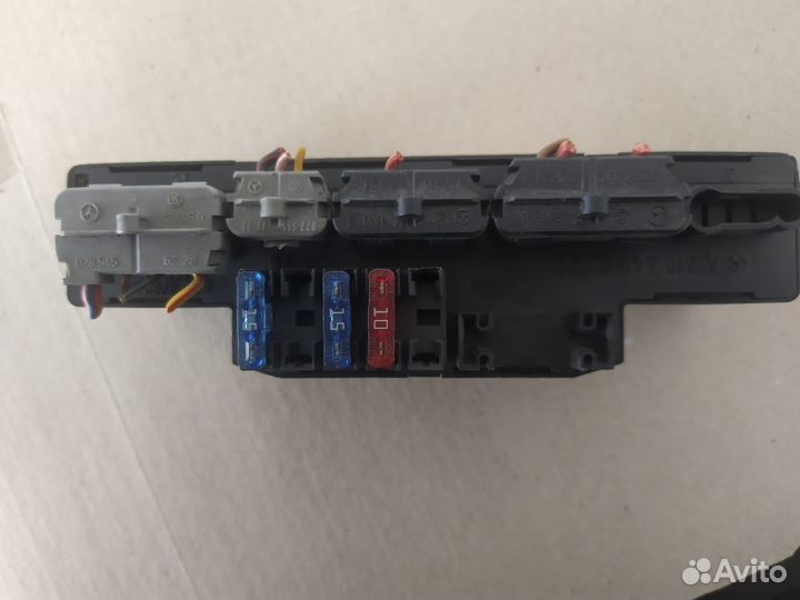 Мерседес E-Класс Блок предохранителей