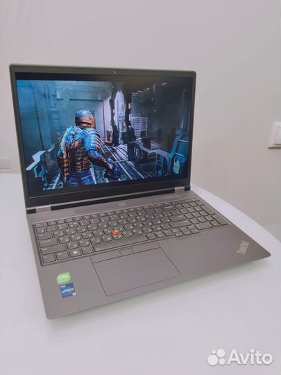 Lenovo Thinkpad P16 gen.2: i7 13850H, RTX 2000 Ada