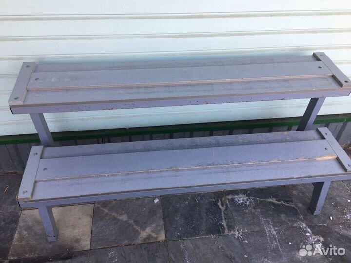 Стойка для гантелей