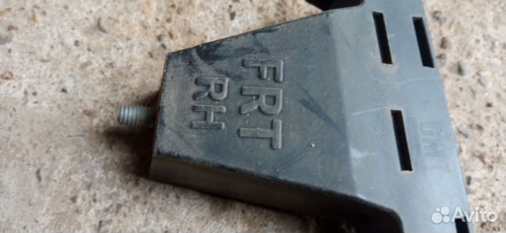 Передние направляющие стекла Шевроле Авео Т300