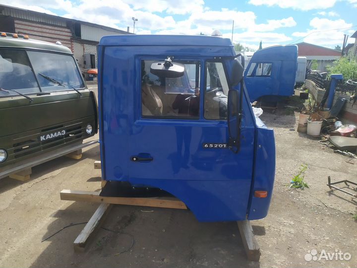 Кабина автокрана Галич Камаз 53215, синяя