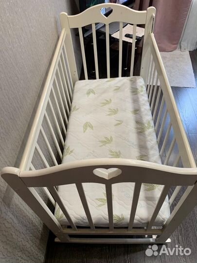 Продам детскую кроватку