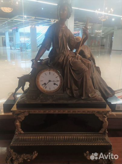 Часы каминные антикварные бронза