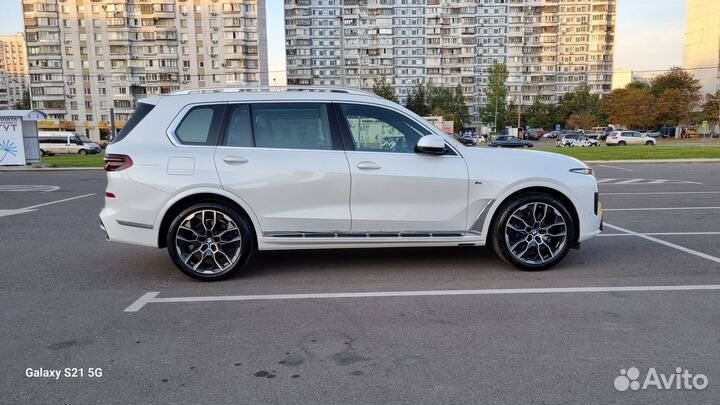 BMW X7 3.0 AT, 2024, 6 000 км