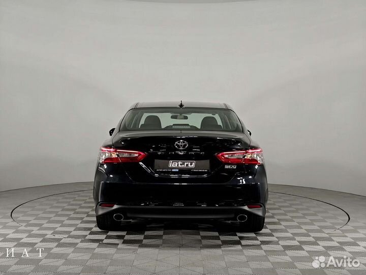 Toyota Camry 2.0 CVT, 2023