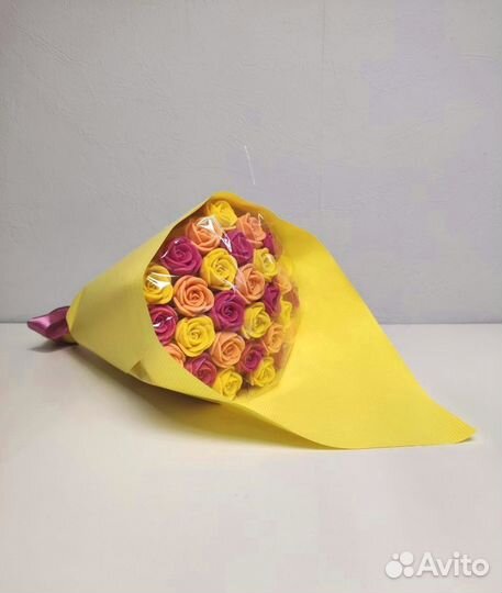 Букет - 29 Роз из Белого Шоколада