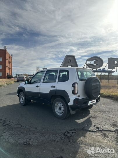 ВАЗ Niva Travel 1.7 МТ, 2023, 3 600 км