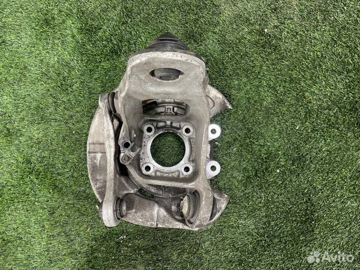 Кулак поворотный задний правый Bmw X5 E70 N55B30