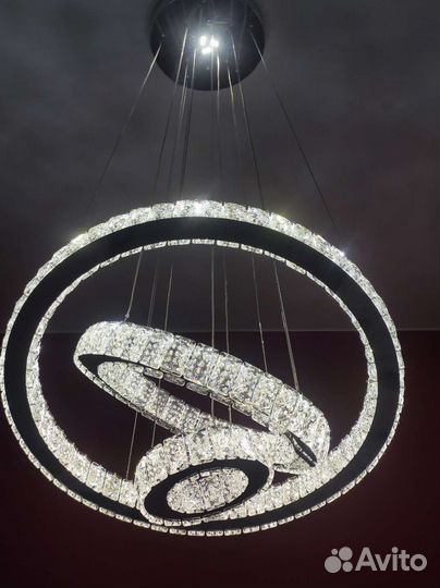 Люстра с кольцами. Люстра подвесная с хрусталём
