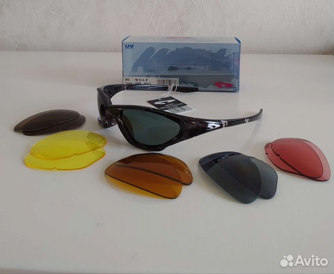 Новые солнцезащитные очки Swans