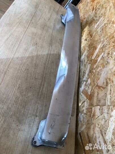 Усилитель бампера Porsche Cayenne 3