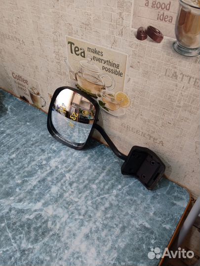 Зеркало двери багажника