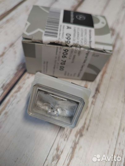 Фонарь подсветки номерного знака Mercedes