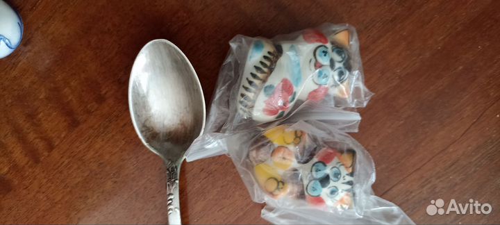 Сувениры статуэтки