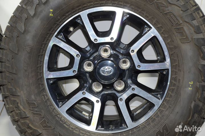Комплект колес Toyota Tundra USK56 295/70/18