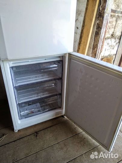 Холодильник beko