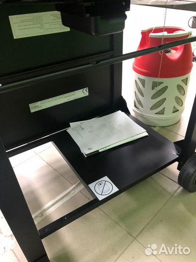 Газовый гриль барбекю Char-Broil Performance 4B