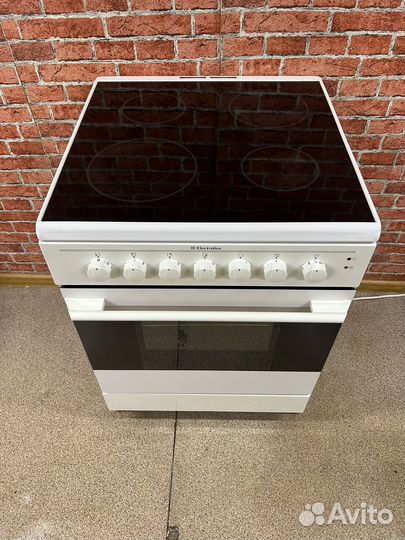 Плита электрическая Electrolux привезу подключу