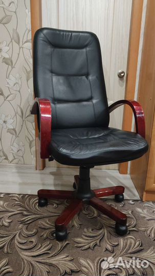 Кресло руководителя,нат.кожа