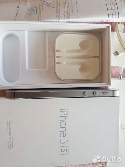 Телефон iPhone 5s
