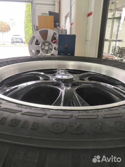 Диски R20 с Nokian Hakkapeliitta 7 SUV 275/60/R20