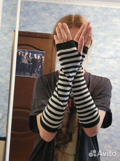 Длинные перчатки без пальцев