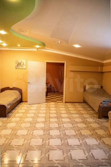 Комната 70 м², 2/2 эт.