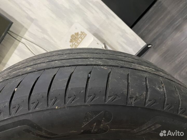 Bridgestone Alenza 001 235/55 R19