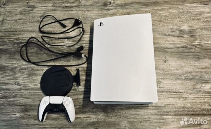 Playstation 5 с дисководом + 2 геймпада