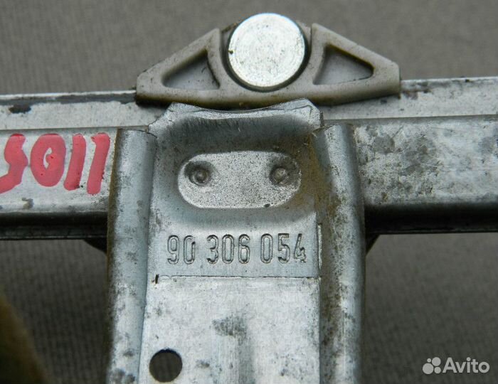 Стеклоподъемник зад. правый Opel Vectra A