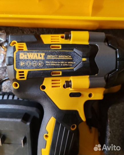 Аккумуляторный гайковерт DeWalt 800 Нм (Арт.60280)