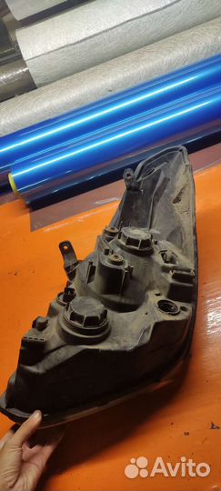 Фара Hyundai Grand Starex правая