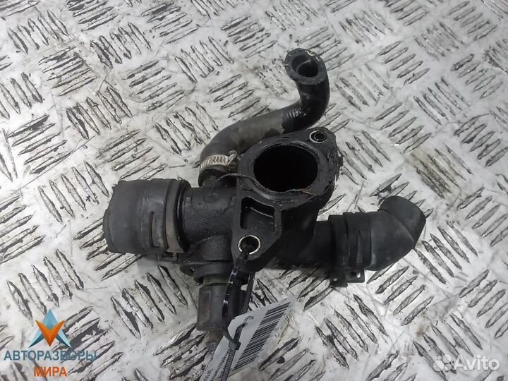 Фланец (тройник) системы охлаждения Audi A3