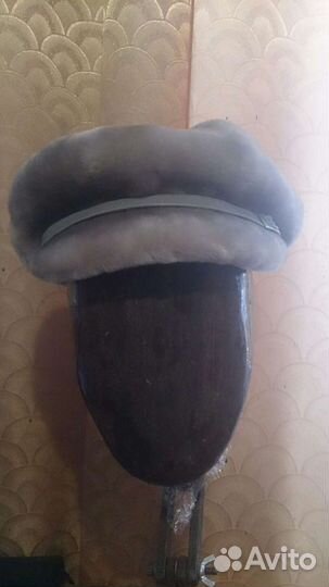 Женская шапка-берет из мутона