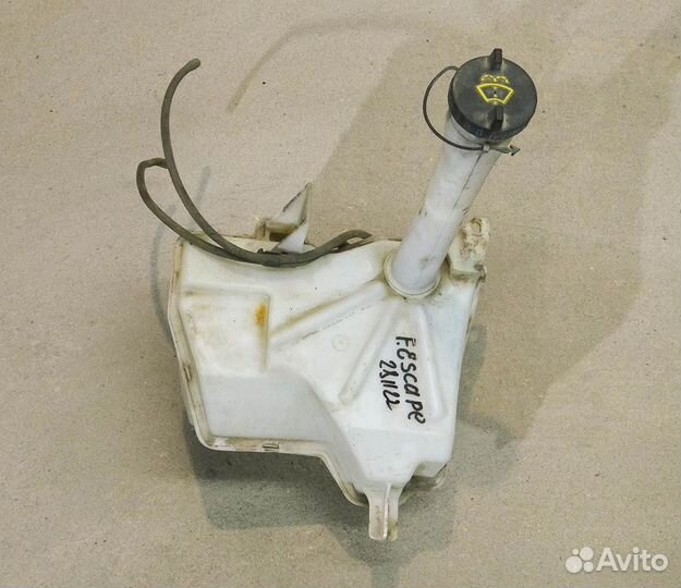 Бачок омывателя Ford Escape 1