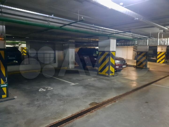 Машиноместо, 18 м²