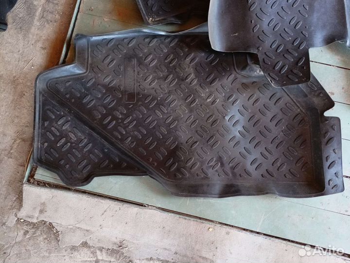 Автомобильные коврики granta