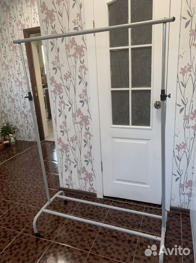 Вешалка напольная