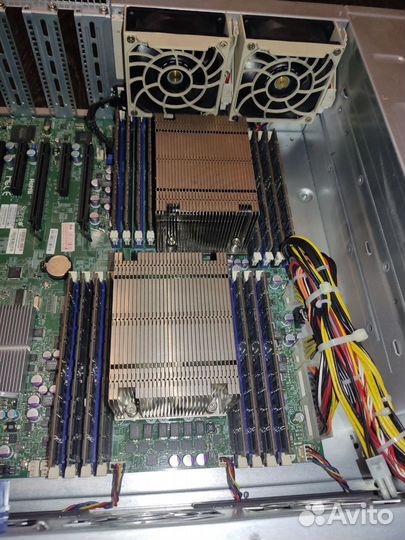 Сервер iRU rock 2113R 2xE5-2690/16x16Gb/4x300Gb/ra