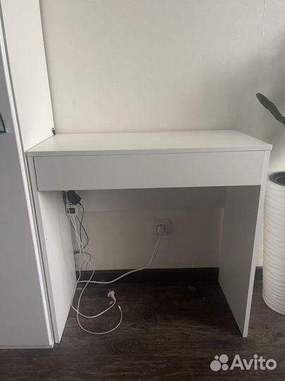 Туалетный столик/компьютерный стол
