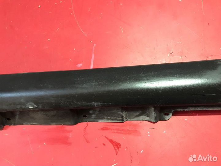 Накладка на порог левая Toyota Avensis Т250