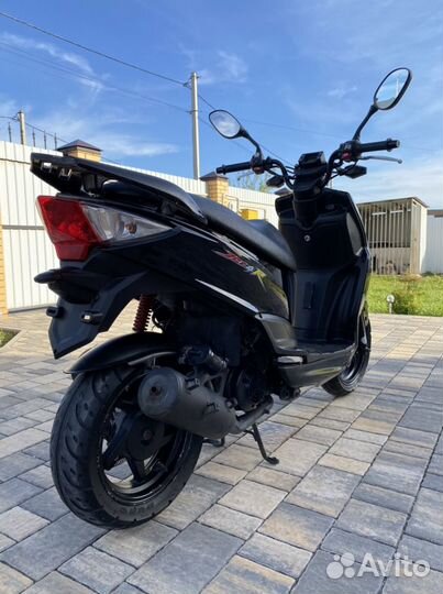 Скутер SYM Jet4 R Naked 50