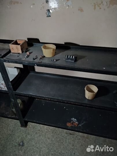 Продам стеллажи и контейнера металлические