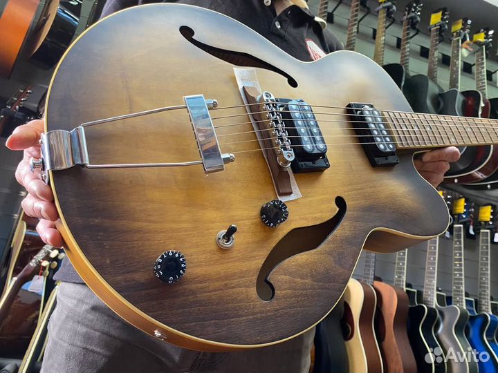 Электрогитара ibanez полуакустическая