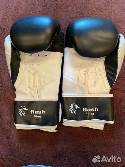 Боксёрские перчатки Leone 1947