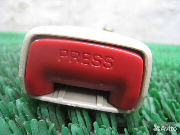 Замок ремня безопасности задний правый Lexus RX30