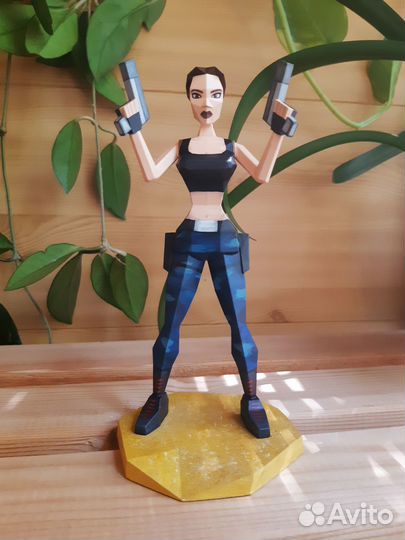 Фигурка Tomb Raider Lara Croft Лара Крофт костюм Н